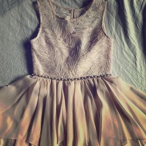 Girls dress
